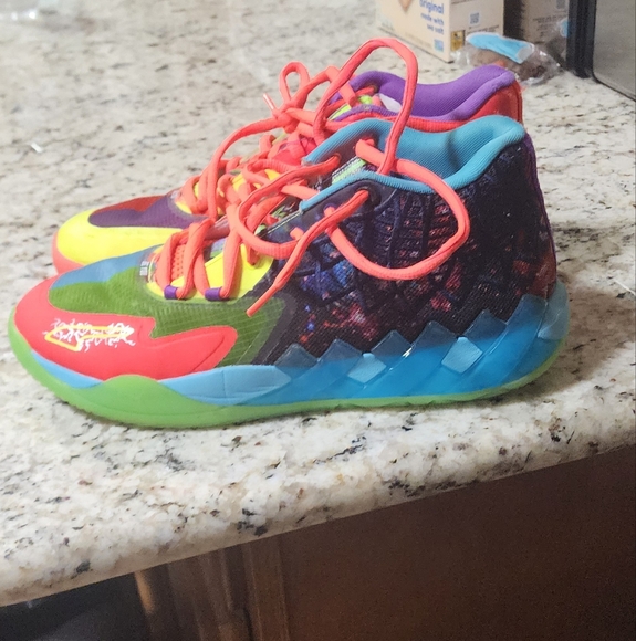 Puma Other - PUMA EUC MENS SIZE 11 LAMELO BALL BE YOU COLOR FLASHY BASKETBALL SNEAKERS SHOES